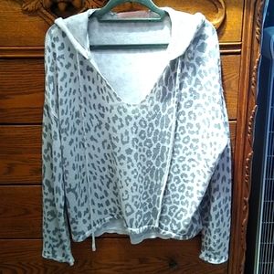 🥂 Gypsy and Gold long sleeve, super soft hoodie with a animal print design.